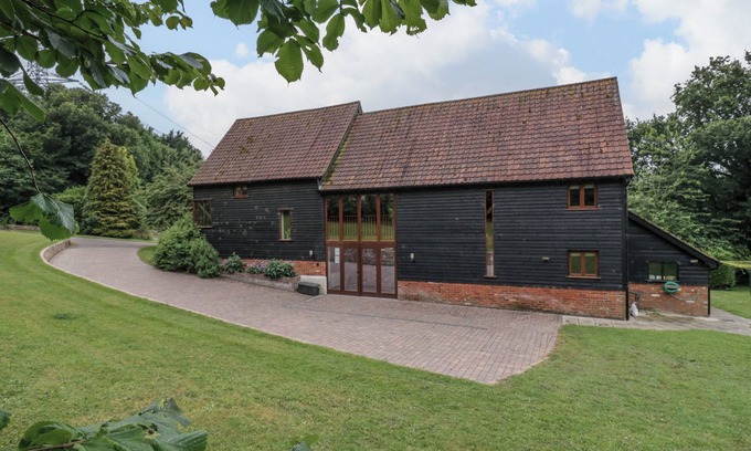 Woodbridge Casa | QUILL FARM BARN, pet friendly, with a garden in Campsea Ashe
