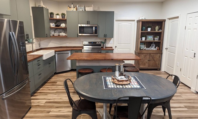 Rexburg Cabaña | Quilty Cottage - No Cleaning Fee - Quiet Space just outside of Rexburg