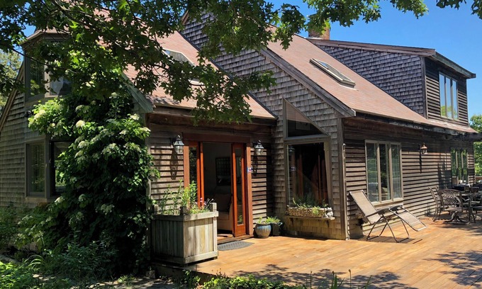 Truro Casa | Quintessential Cape Cod Oceanside Getaway-Book your Best Truro Fall Retreat Now!