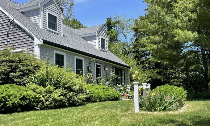 East Dennis Casa | Quivet Cape Cod Experience