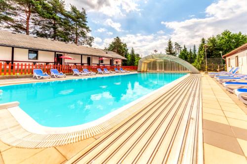 Knezmost Hotel | RÁJ sportovní a rekreační resort Branžež