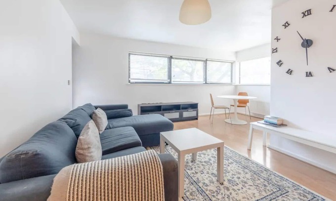 Bromley South Apartamento | Radiant 2 Bedroom Apartment in East London