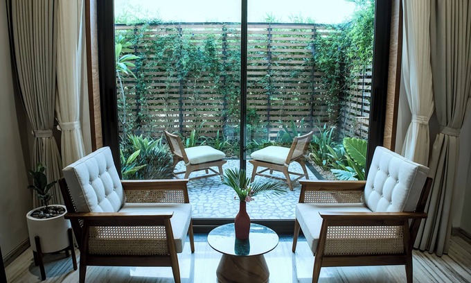 Rajkot Complejo | Raga Svara