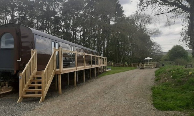 Hallington Casa | Railway carriage - perfect for families,friends or couples in a perfect location