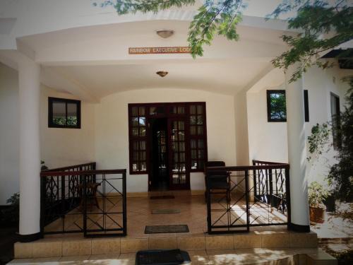 Boma la Ngombe Cabina | Rainbow Executive Lodge