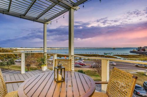 Southeast Pensacola Casa | Rainbow Row
