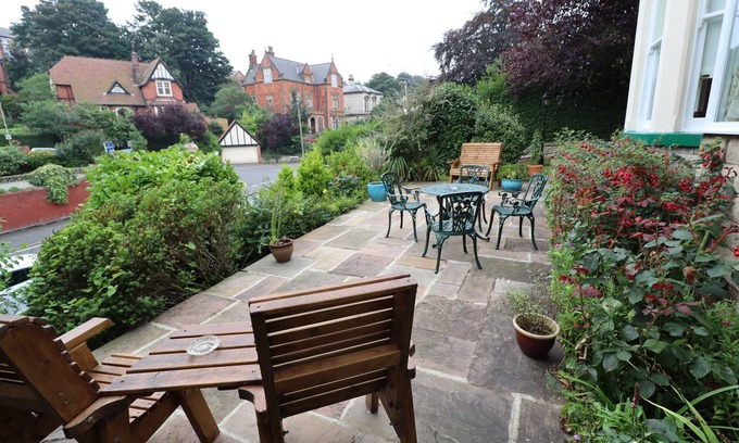 Scarborough Hotel | Raincliffe Hotel