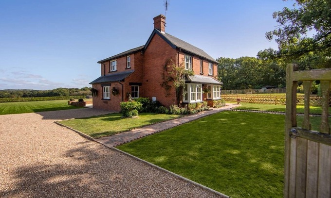 Ashford Casa | Rainford House - Luxury Rural Retreat With Hot Tub