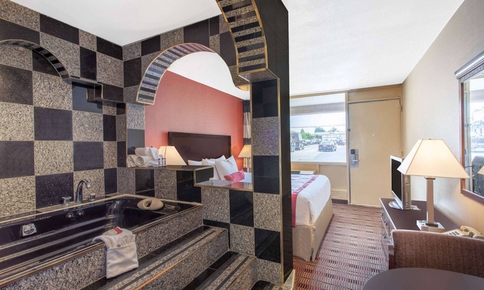 Cockeysville Hotel | Ramada Limited Cockeysville