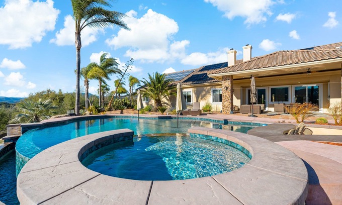 Murrieta Casa | Rancho Agave Azul: Reconnect, Recharge & Experience w/ Spa, Fireplace & Views