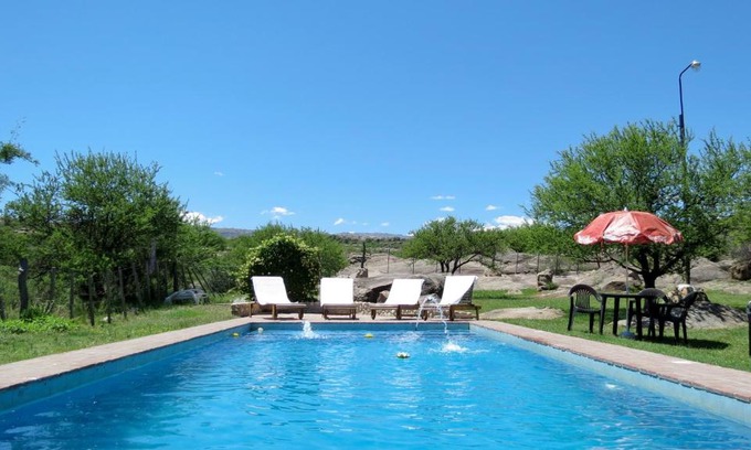 Mina Clavero Cabina | Rancho Escondido