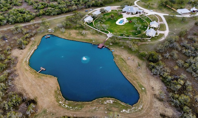 Raymondville Complejo | Rancho Los Alacranes- Large Retreat Venue in the Rio Grande Valley- sleeps 41