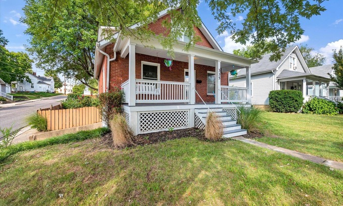 Washington Casa | Rand House in WashMO - close to Purina & winery shuttle