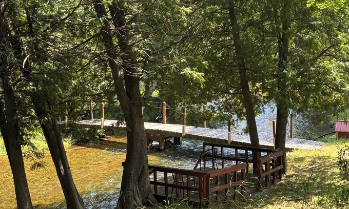 Rapid City Casa | Rapid River Retreat! Home sleeps 6, garage, fire pit