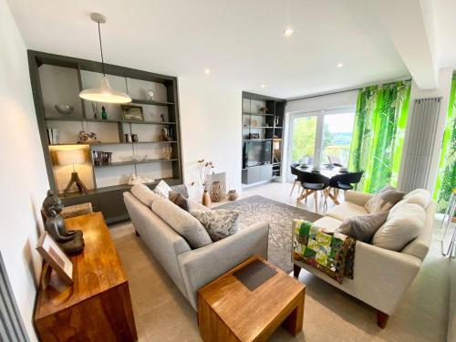 Bramley Casa | Rare & Breathtaking View With Secret Garden Bar