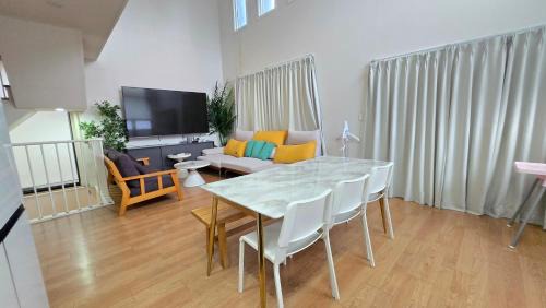 Unseo-dong Casa | Rare House 1