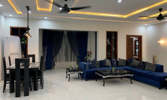 Lahore Casa | Razi Lounge: 3br Upper portion 1000sqy,WAPDA Town