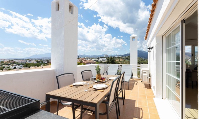 Nueva Andalucia Apartamento | RDR301 - PH in Golden Banús with Sea and Mountain views