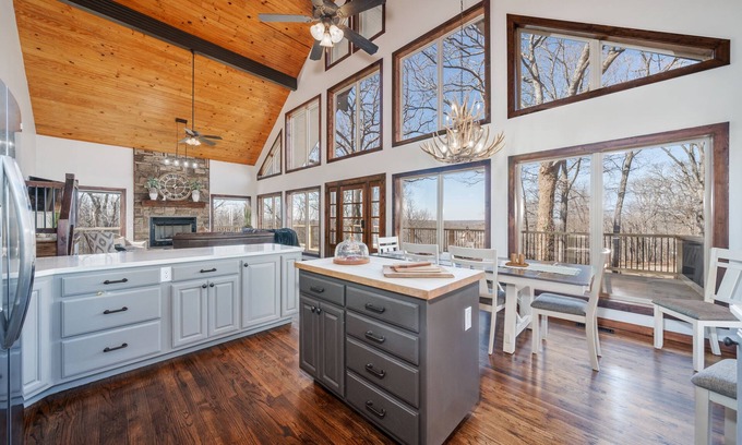 Bixby Otro | Recently Remodeled Farmhouse on 160 Acres | Just 30 minutes from Tulsa