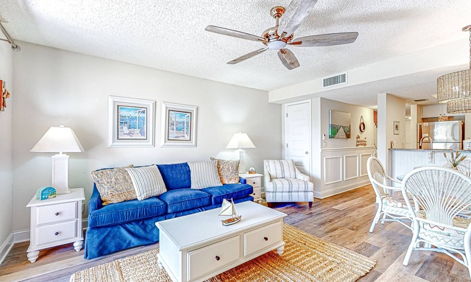 Surfcrest Village Condominio | Recently updated resort condo with 2 pools, 2 balconies, ocean views, BBQ, & W/D