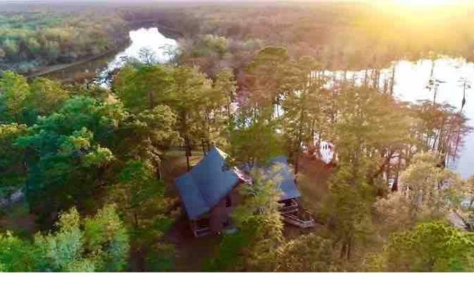 Libuse Casa | Recess on The Bluff