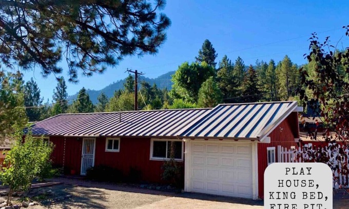 Wrightwood Cabina | Red Apple Cab`Inn, Pets OK, Fire Pit