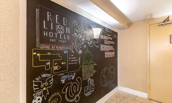 Radnor - Fort Myer Heights Hotel | Red Lion Hotel Rosslyn Iwo Jima