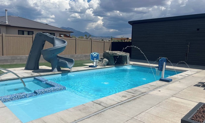 Moab South Valley Casa | Red Rock Oasis and Private Pool Getaway!