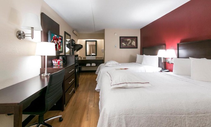 Hoffman Estates Hotel | Red Roof PLUS Chicago - Hoffman Estates