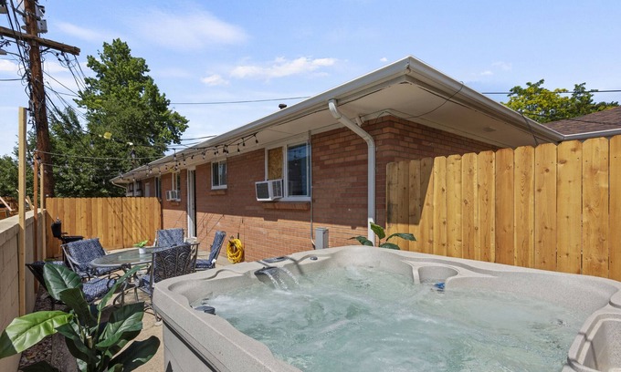 West Highland Casa | RedRocks Charming Retreat HotTub Arcade