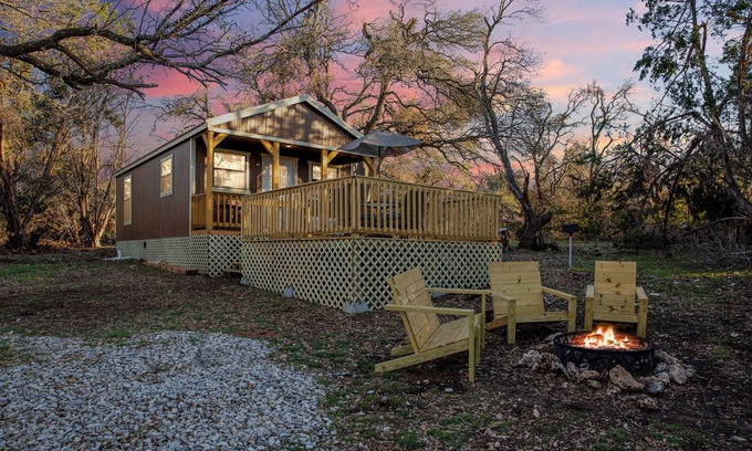 Fredericksburg Cabina | Reece's Ranch House - Cabin 1 - just outside charming Fredericksburg, TX