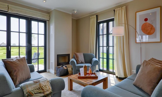 Dranske Casa | Reetland am Meer - Luxus Reetdachvilla mit 3 Schlafzimmern, Sauna und Kamin F22