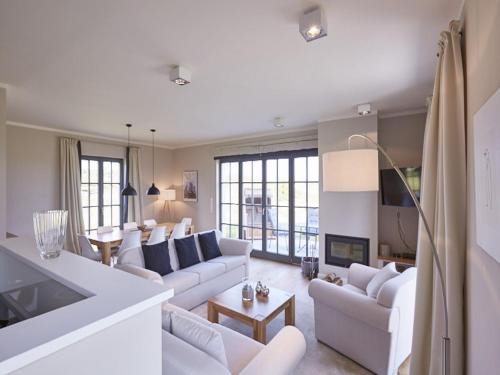 Kreptitz Casa | Reetland am Meer - Luxus Reetdachvilla mit 3 Schlafzimmern, Sauna und Kamin E23