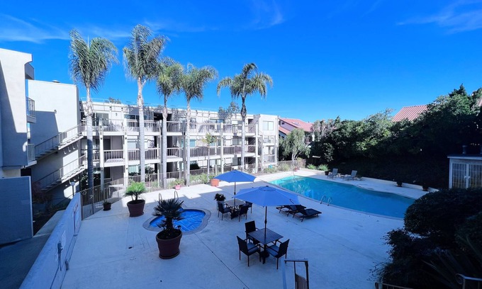 La Costa Condominio | Refined Minimalist Condo Accommodation in Carlsbad
