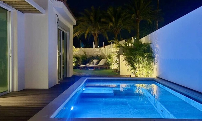 Playa del Inglés Chalet De Esquí | Refurbished tropical house with a caribbean private pool