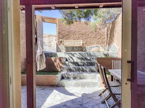 Arenas del Mar Apartamento | Refurbished Loft at Seaside Sunrise, Magic Location