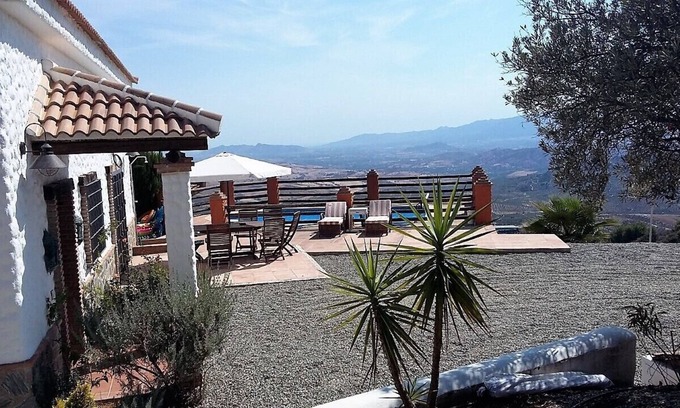 Alozaina Villa | Remodelado impresionante montaña Top Villa