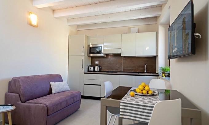 Pacengo Apartamento | Regarda - Residenza GJ - 2 floor modern onebedroom apartment with roof terrace