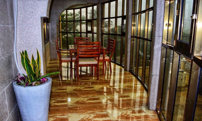 Freetown Hotel | Regent Palace Hotel