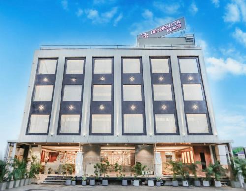 Bhopal Hotel | Regenta Place Bhopal by Royal Orchid Hotels Limited