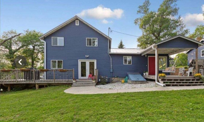 Faribault Casa | Relax and have fun all year-round at Casita Rosita on Roberds Lake.