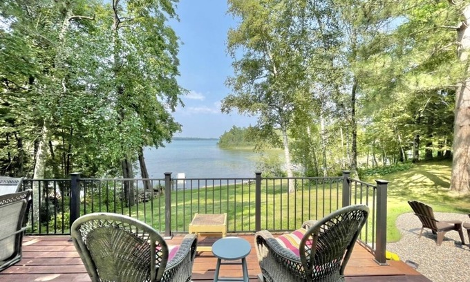Deer River Cabina | Relax and recharge! Cabin on a tranquil bay on Deer Lake is a perfect get away!