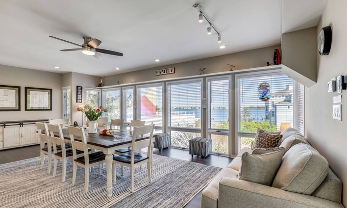 Ocean View Casa | Relax at the Beach over looking the Bay