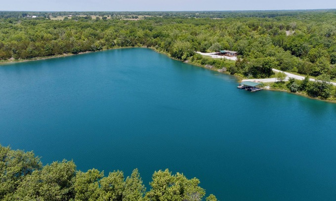 Mexico Otro | Relax fish/play: Pvt 25-acre clear Blue Lake w/ home that sleeps 10 comfortably.