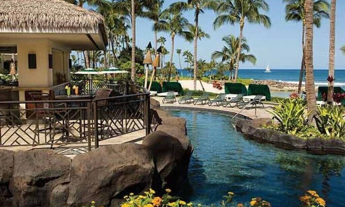 Ko Olina Complejo | Relax in comfort on the beach over the 4th of July Holiday