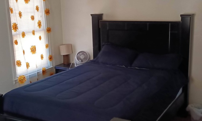 Grosse Pointe Apartamento | Relax Near Grosse Pointe & Downtown Detroit.
