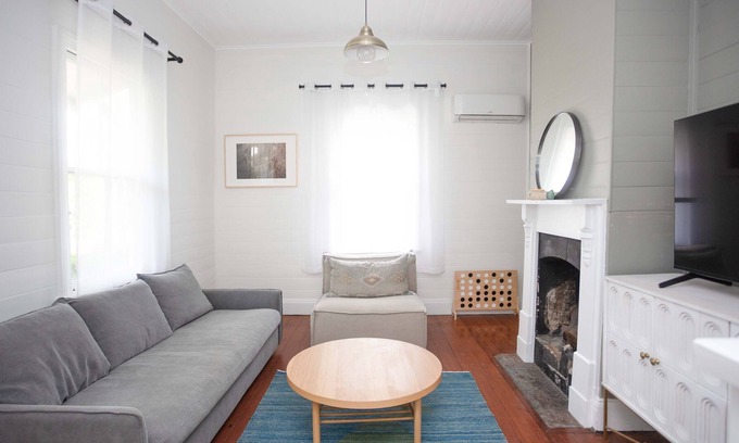 Bangalow Casa | Relax With the Whole Family at our Peaceful Oasis 2 min Walk From Town