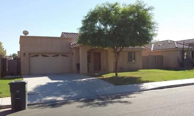 Yuma Casa | Relajante casa en lindo vecindario / culdasec