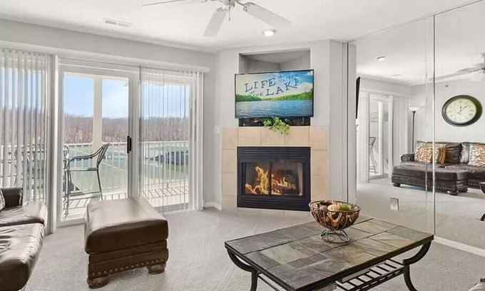 Kaiser Condominio | Relaxing Parkview Bay condo overlooking state park