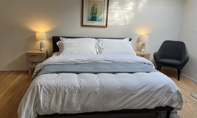 Shepherd Canyon Casa | Relaxing Retreat: 3 bedroom overlooking the bay. Dog-friendly!